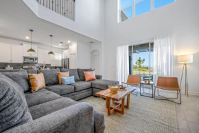 Cozy home with themed bedrooms near Disney